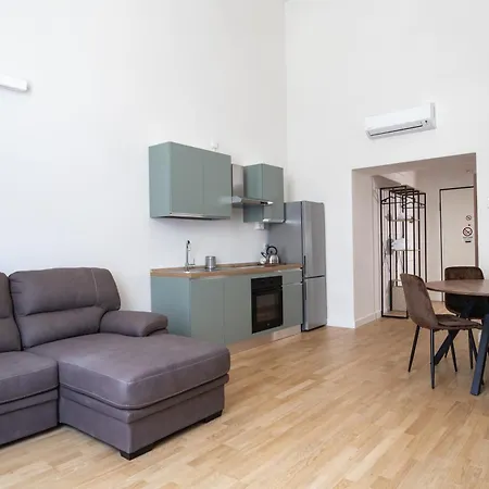 Santo Stefano Loft アパートホテル