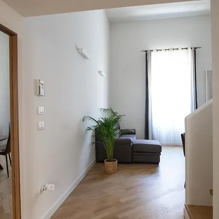 Santo Stefano Loft アパートホテル