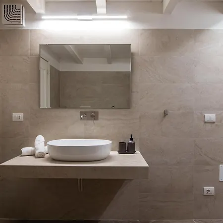 アパートホテル Santo Stefano Loft *