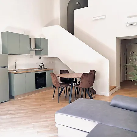 Santo Stefano Loft アパートホテル