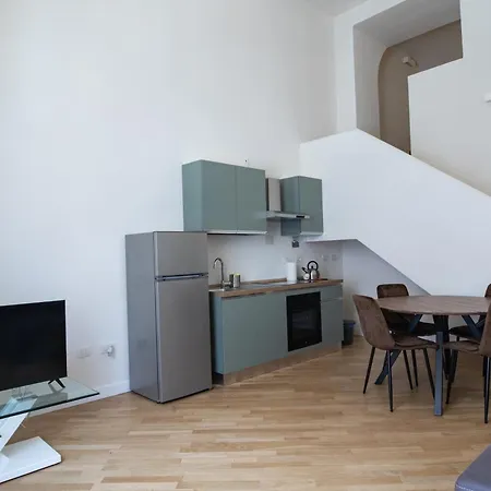 Ξενοδοχείο με διαμερίσματα Santo Stefano Loft