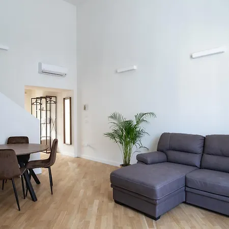 Ξενοδοχείο με διαμερίσματα Santo Stefano Loft 4*