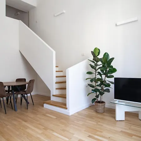 Ξενοδοχείο με διαμερίσματα Santo Stefano Loft